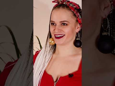 Продовження на моэму каналі. Переклад Різдвяних хітів. Уроки англійської з Mari Bu. Продовження на моэму каналі. Переклад Різдвяних хітів. Уроки англійської з Mari Bu.