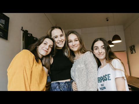 Сотка на ЕГЭ, школа, родители, одноклассники: интервью выпускников | Лия Менделеева