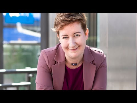 Что означает hellh&ouml;rig? | Deutsch mit Marija по-русски
