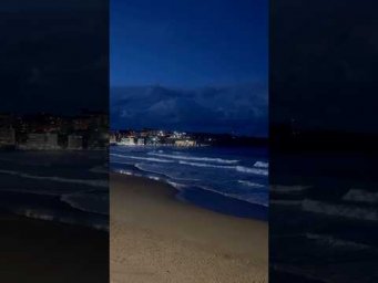Cuando el mar susurra al atardecer 