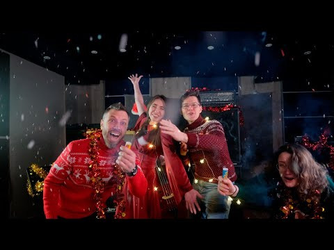 С Новым годом! Впереди год вашего успеха С Новым годом! Впереди год вашего успеха