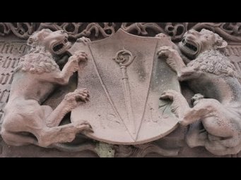 Необычные склепы у Базельского собора. Могилы выдающихся  горожан в галереях над Рейном