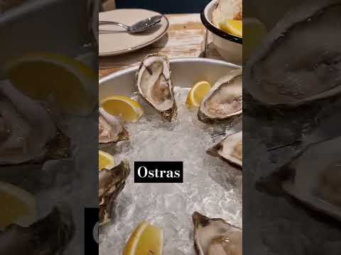Мідії та устриці