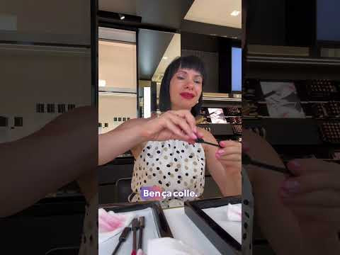 Діалог в бутіку Chanel