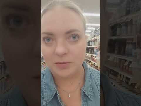Татьяна покупает чай в Калифорнии. Татьяна покупает чай в Калифорнии.